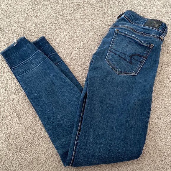 American Eagle dark wash Jean - Picture 1 of 3